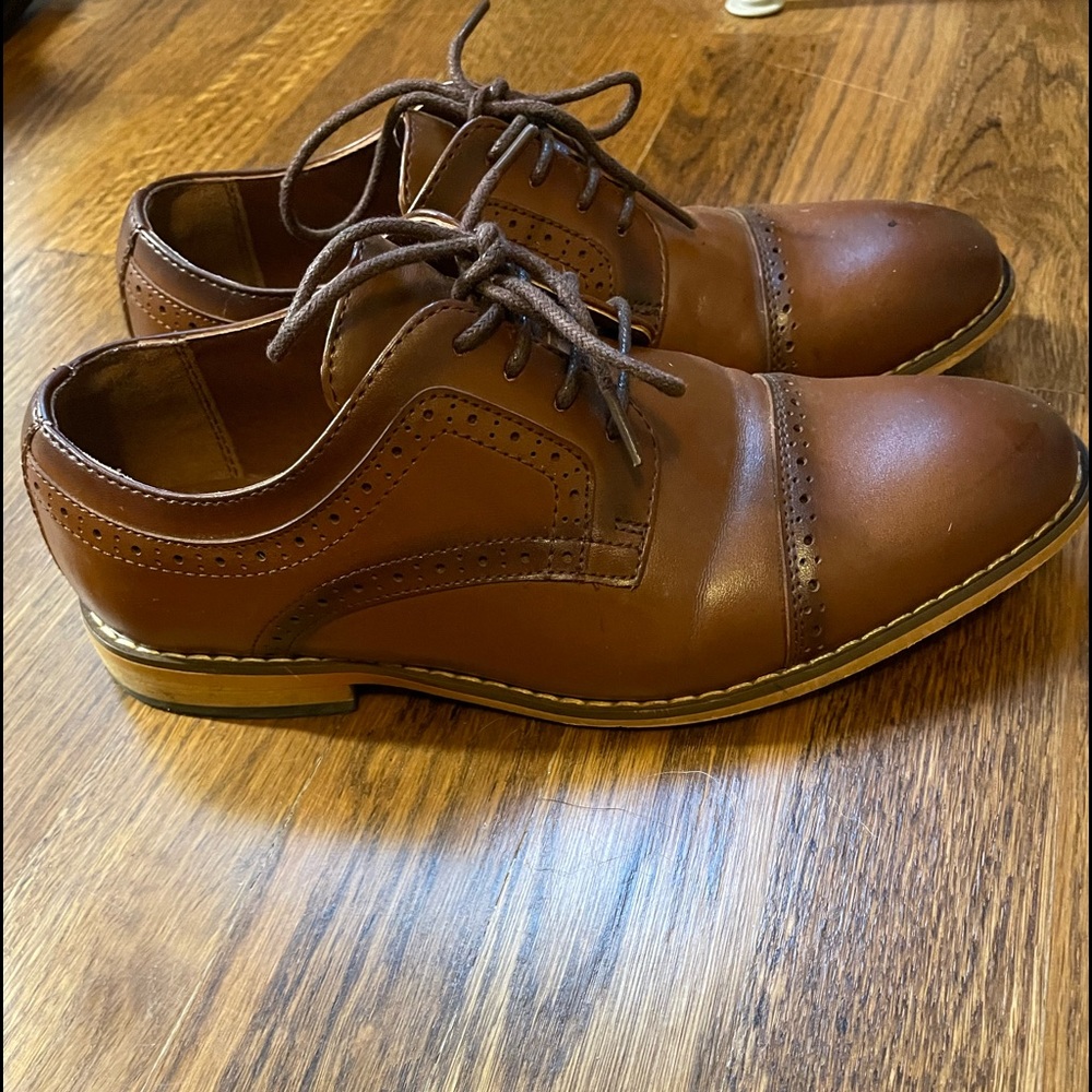 Stacy Adams boys dress shoes.